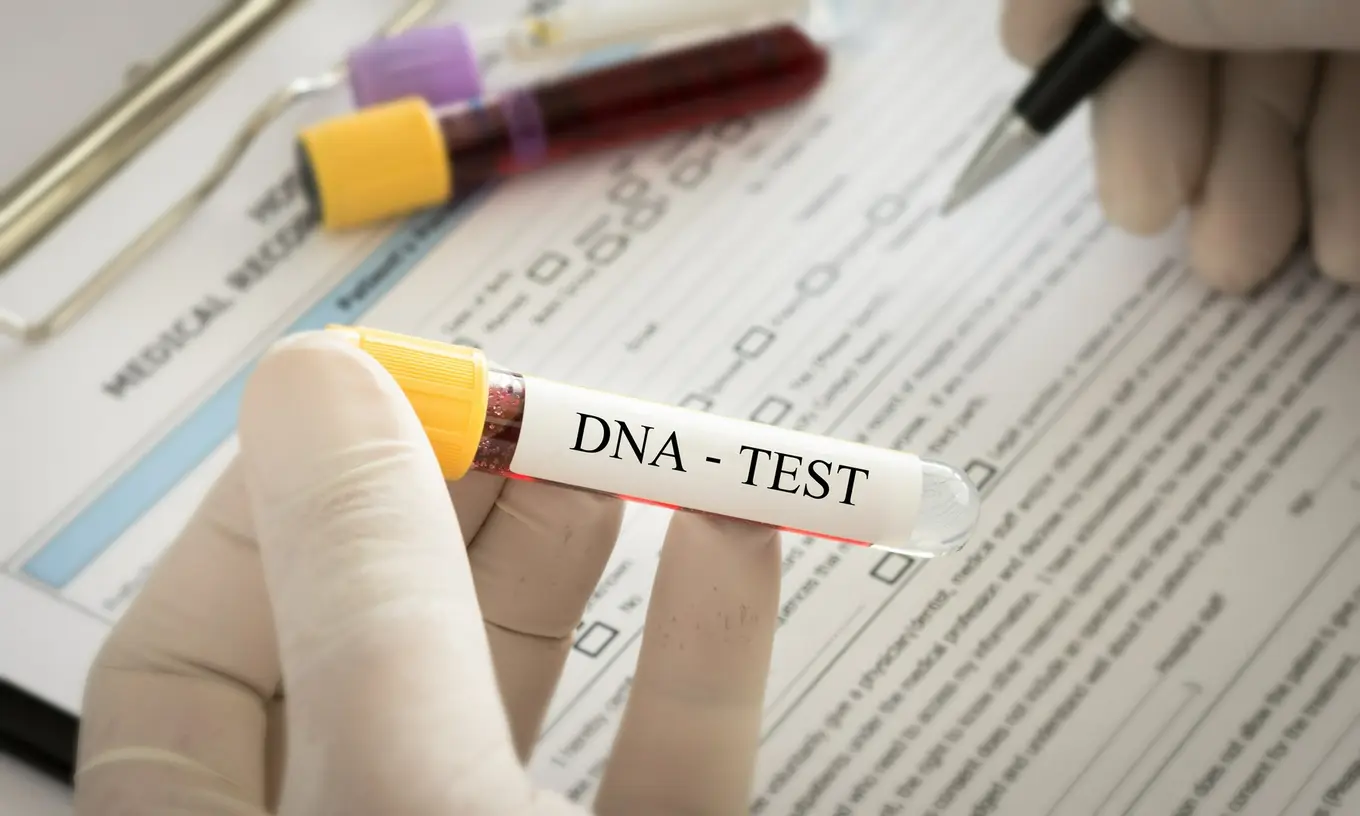 probówka z testem DNA